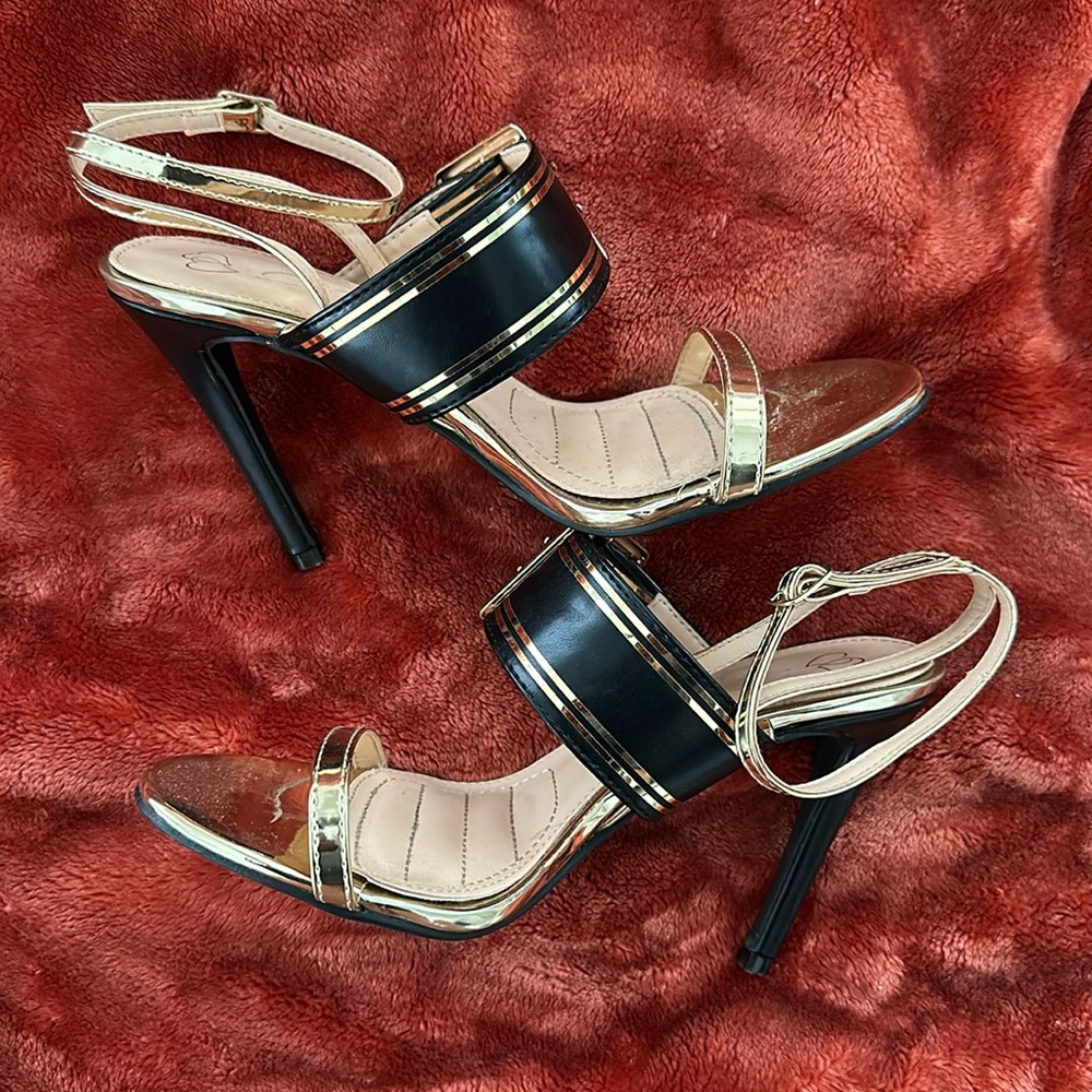 Stunning black & gold heels
